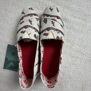 TOMS Womens Save The Children Santa Trains Holiday Slip-On Shoes Size 7.5 New